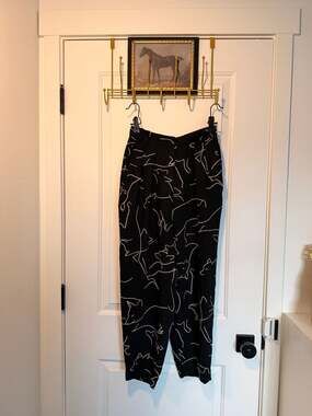 Babaton Aritzia Abstract Cat Line Art Print Trousers